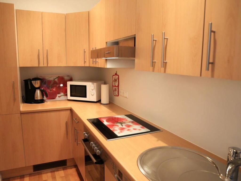 Apartment Pinot Noir photo 1
