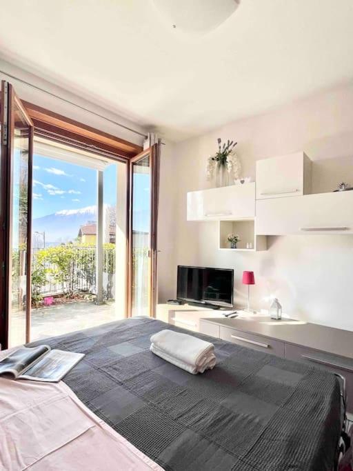 Casa Sonia - Modern Apartment with Pool on Lake Como photo 4
