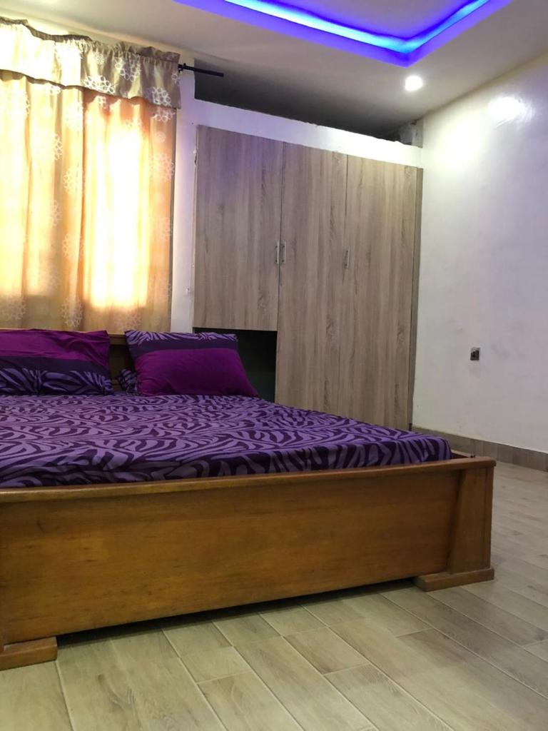 Fully Furnished Apartment in a Private Neighborhood