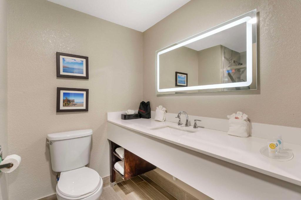 Comfort Suites West Jacksonville photo 2