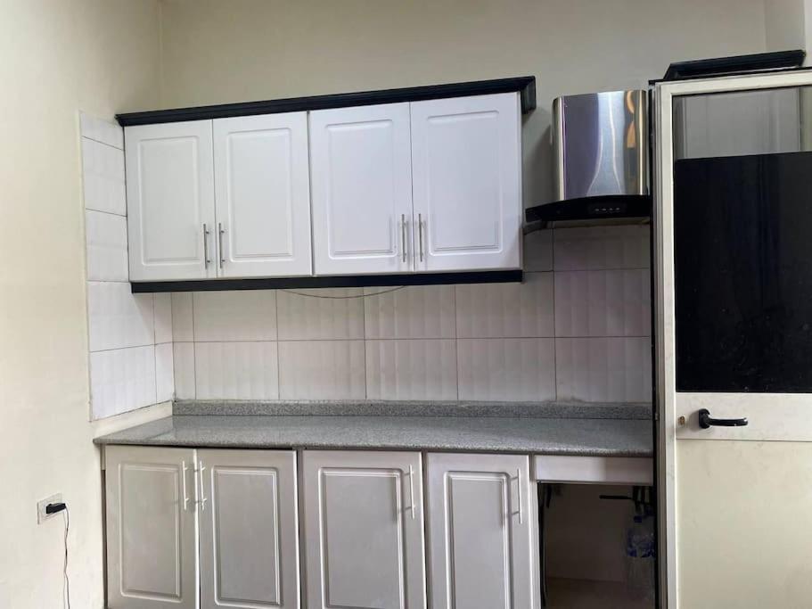 Stylish & Convenient Condo for couples and familes photo 4