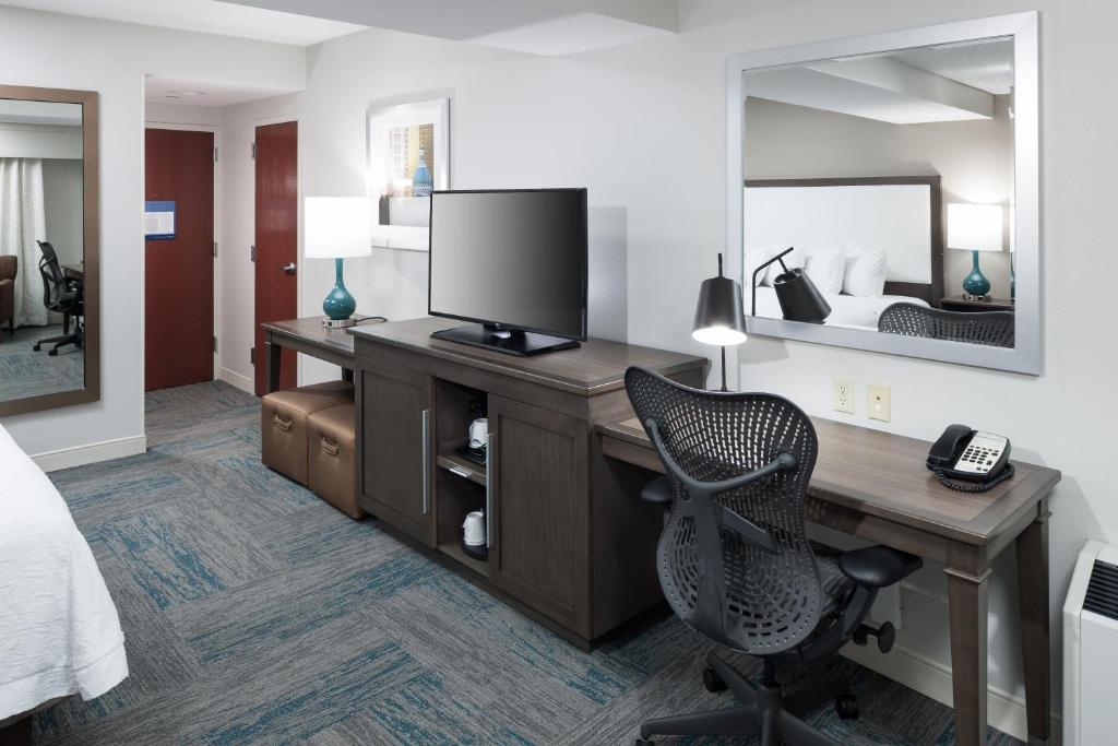Hampton Inn St Louis- at the Arch photo 2