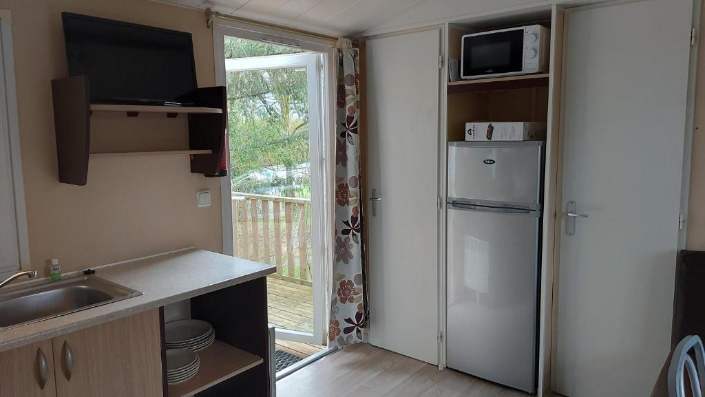 Mobil home 3 chambres 6 places photo 2