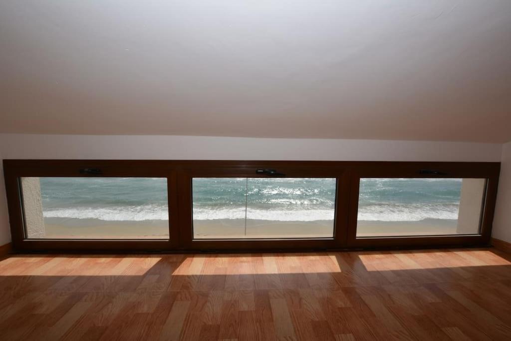 Private and charming apartment in front of the sea photo 4