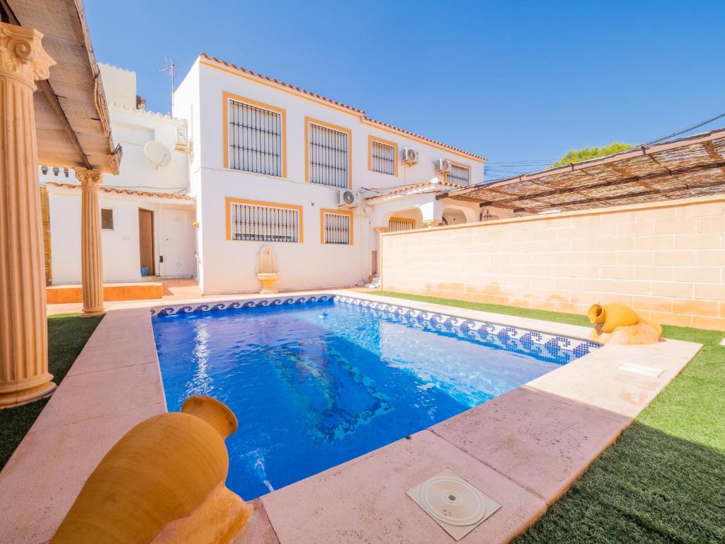 Cubo's Villa Paraiso photo 1