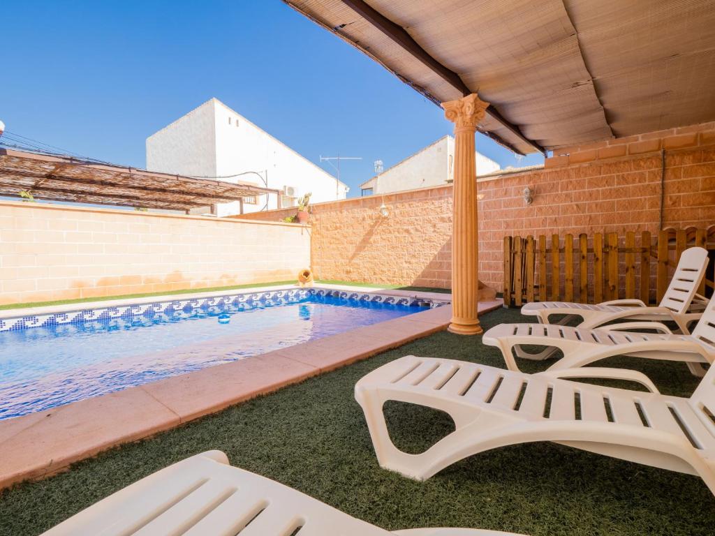 Cubo's Villa Paraiso photo 3