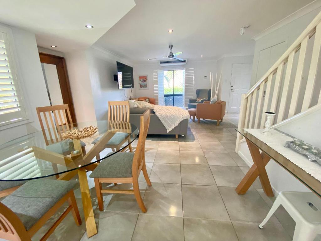 Park View On Bayswater | 2 Storey Townhouse photo 4