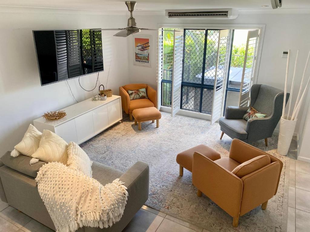 Park View On Bayswater | 2 Storey Townhouse photo 2
