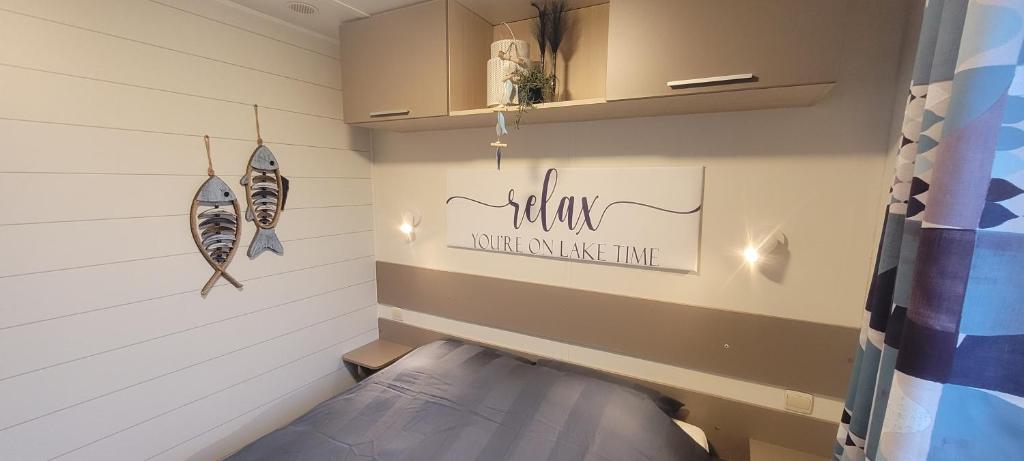 Chalet Sea-renity Lakeside met jacuzzi photo 3
