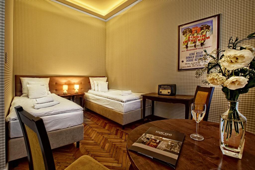 Апартаменты (Апартаменты с 2 односпальными кроватями), Stare Kino - Cinema Residence