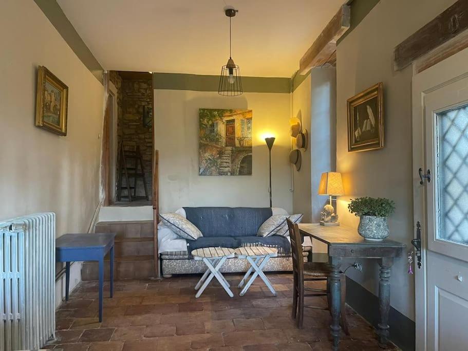 Gîte indépendant avec petite terrasse photo 2