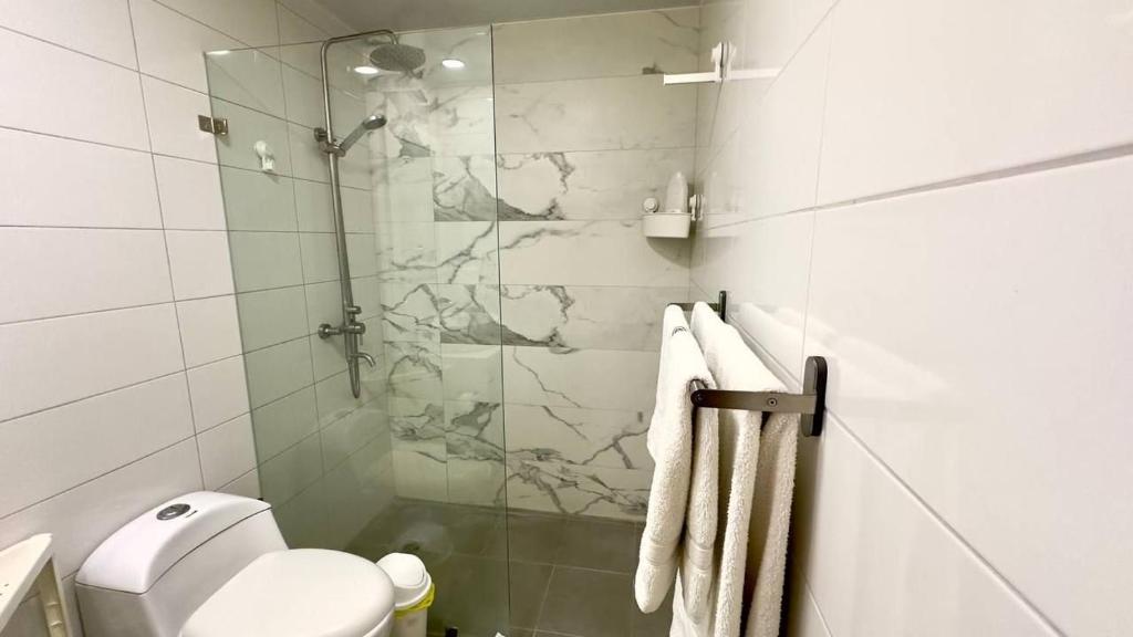 Bello apartamento en Evaristo Morales, 1 BR photo 2