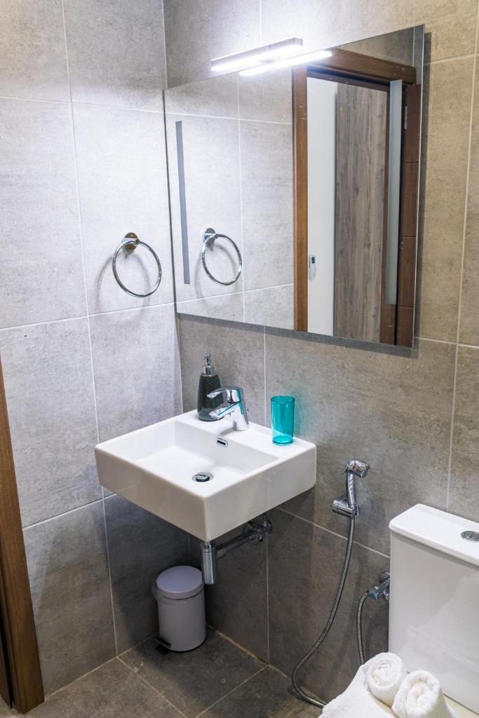 A brand new apartment photo 4
