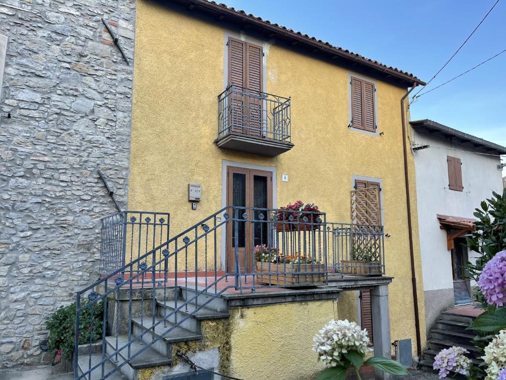 Lovely Tuscan Mountain Village