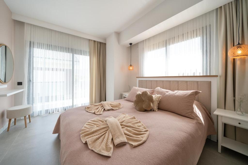 Casa Oliva City 1 with Sauna Pool Patio & BBQ, Fethiye