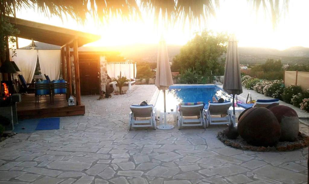 Simona Stone House photo 3