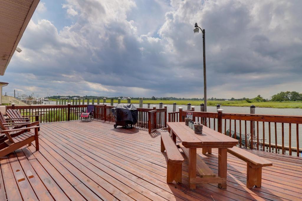 Oceanfront Milford Home with View and Boat Access photo 2