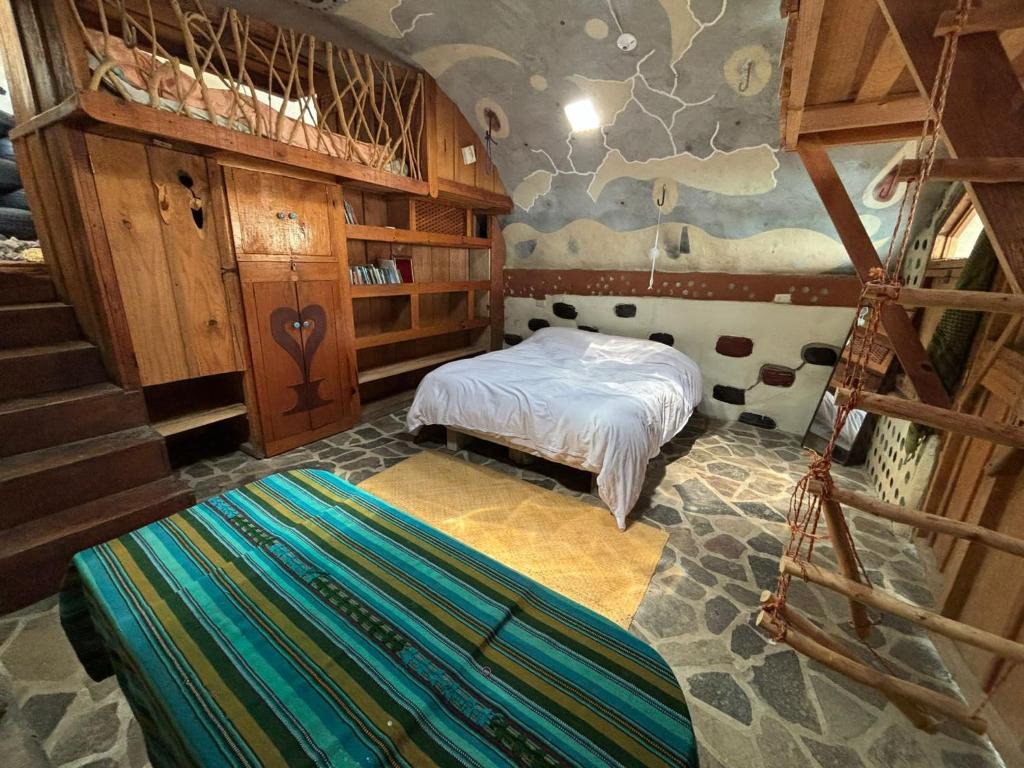 Earthship 3 levels apartment starboard cabin with lake view photo 1