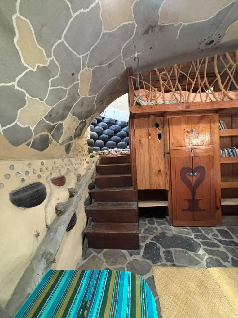 Earthship 3 levels apartment starboard cabin with lake view photo 2
