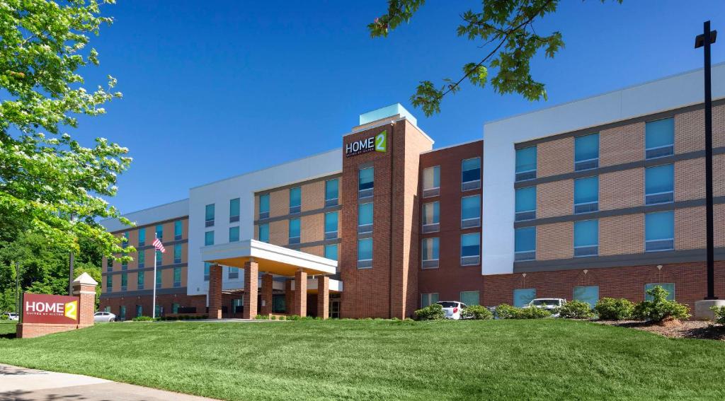 Home2 Suites by Hilton Charlotte Belmont image