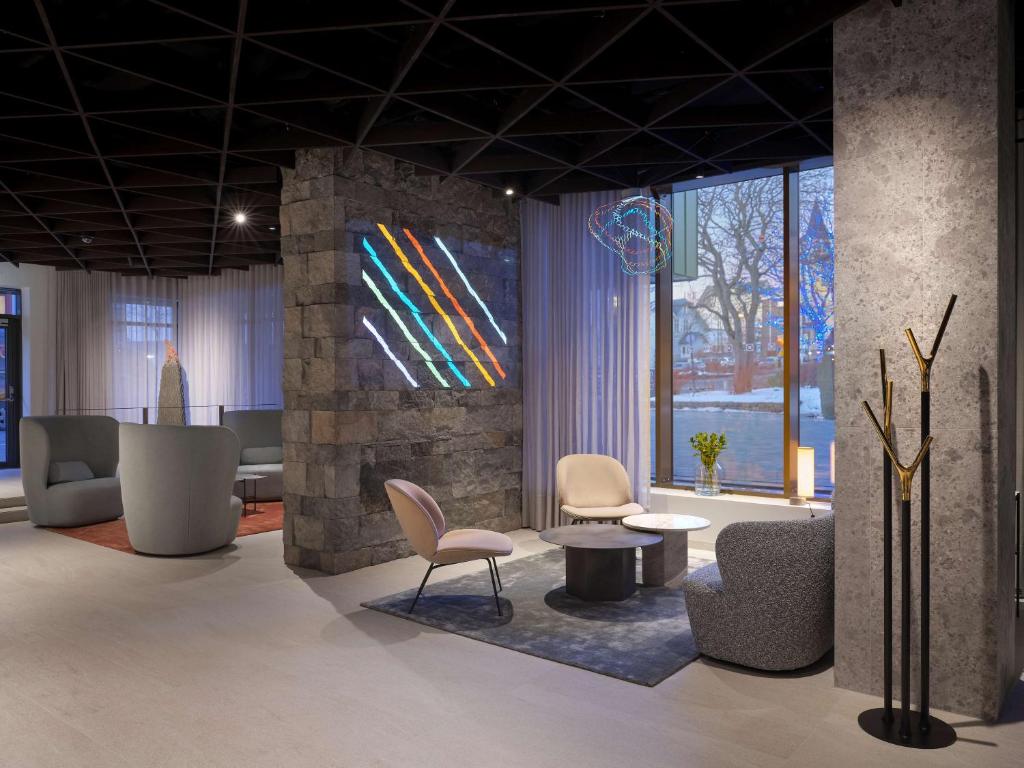 Iceland Parliament Hotel, Curio Collection By Hilton photo 2