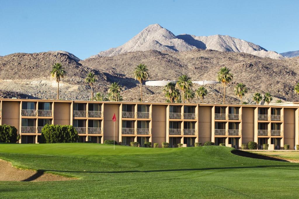 WorldMark Palm Springs - Plaza Resort and Spa image