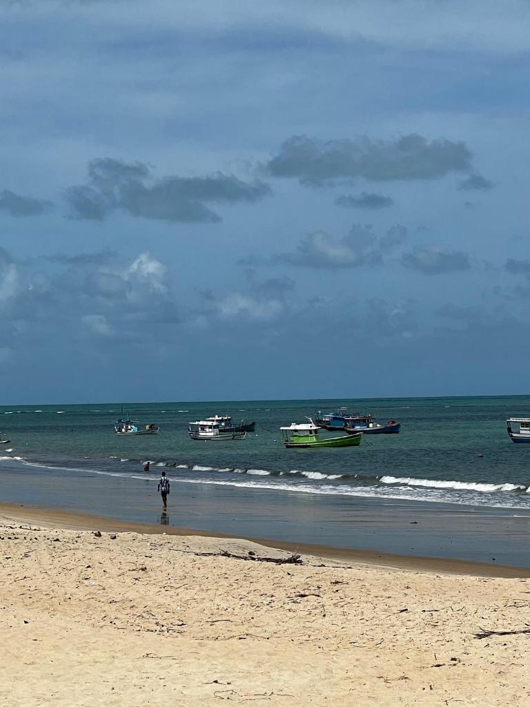 Bela vista com pé na areia photo 3