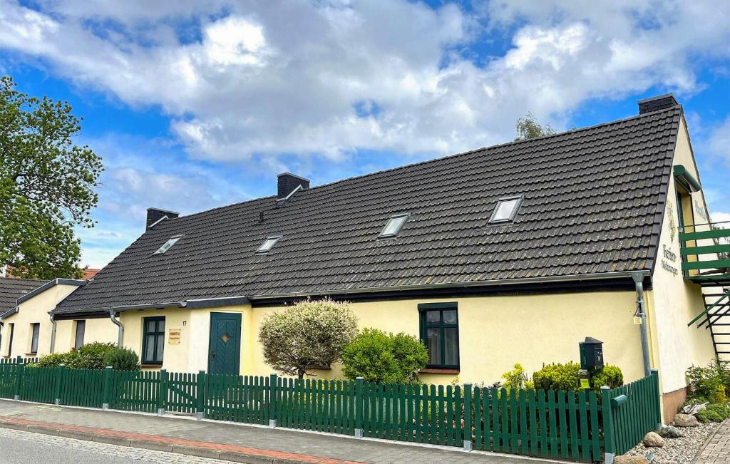 Beautiful Apartment In Ueckermnde seebad With Wifi
