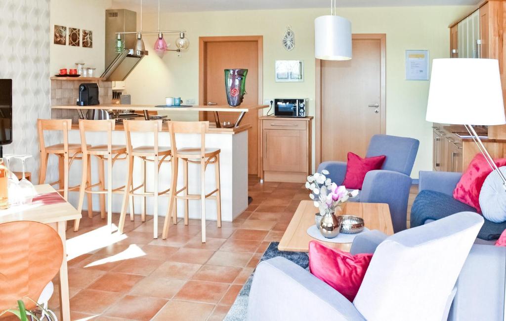 Cozy Home In Waren mritz With Kitchen photo 4