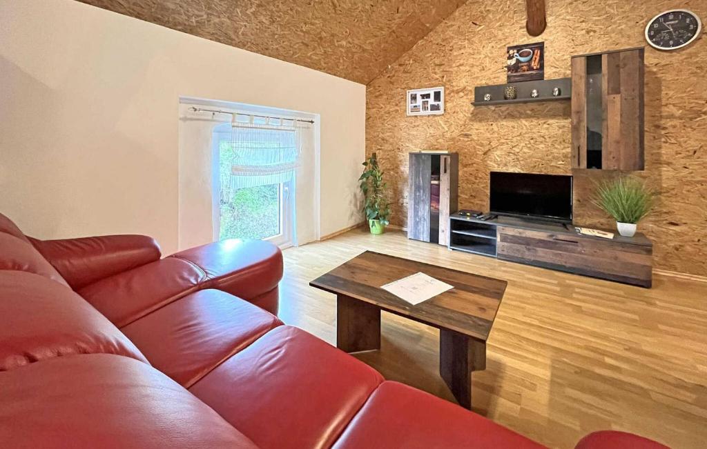 Nice Apartment In Oberuckersee Ot Melzow With Kitchen photo 4