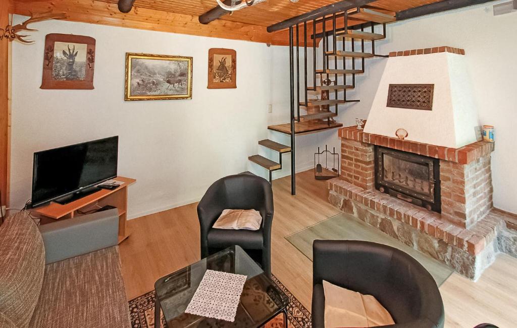 Nice Home In Frstenhagen With Lake View photo 3