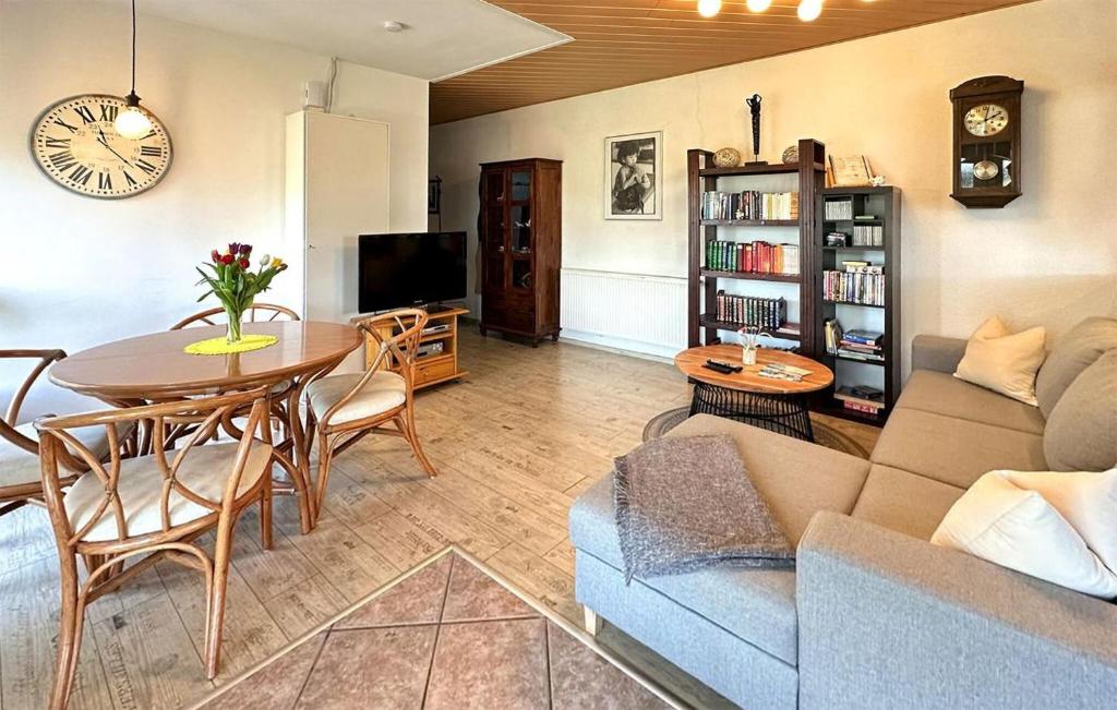 2 Bedroom Nice Apartment In Silz Ot Nossentin photo 2