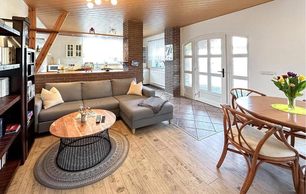 2 Bedroom Nice Apartment In Silz Ot Nossentin photo 4