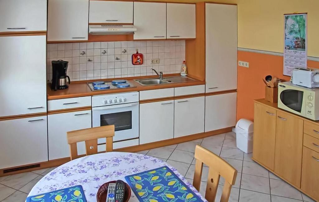 Awesome Home In Carpin With Kitchen photo 3