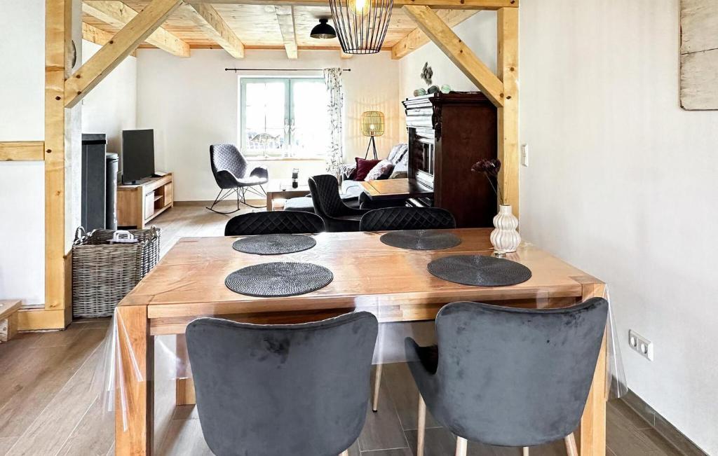 2 Bedroom Amazing Home In Altwarp photo 3