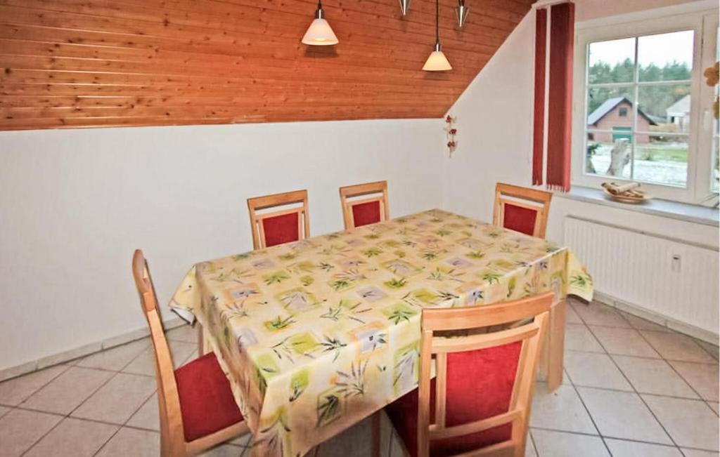 Gorgeous Apartment In Mirow Ot Qualzow With Wifi photo 2