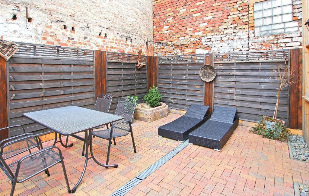 Awesome Home In Penzlin With Kitchen photo 1
