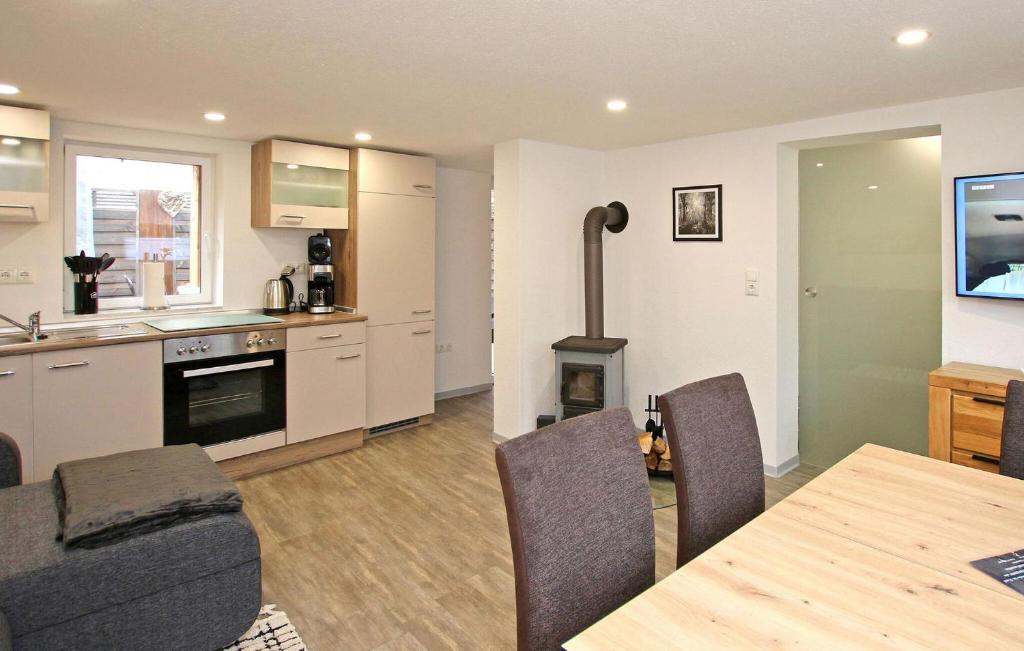 Awesome Home In Penzlin With Kitchen photo 3