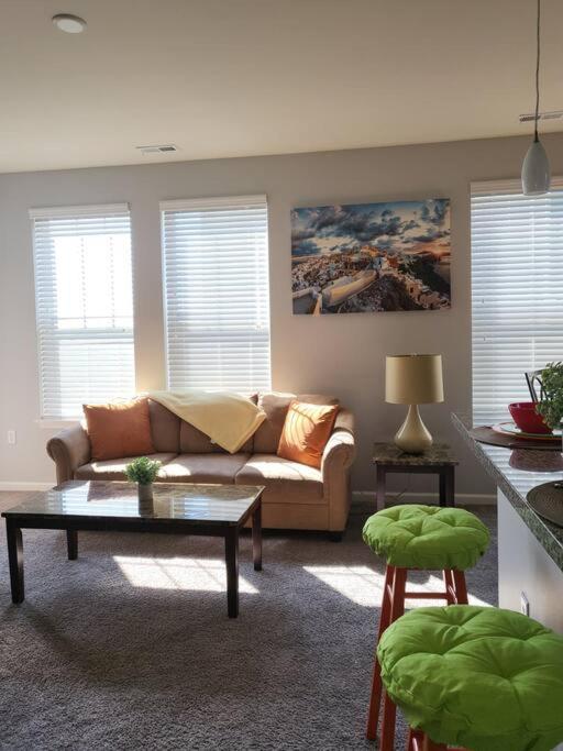 Luxury 1BR/1BA w/ Top Amenities in Prime Location photo 1