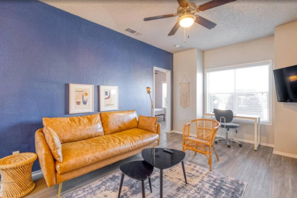 Comfy 2BD Apt ~ Austin Texas image