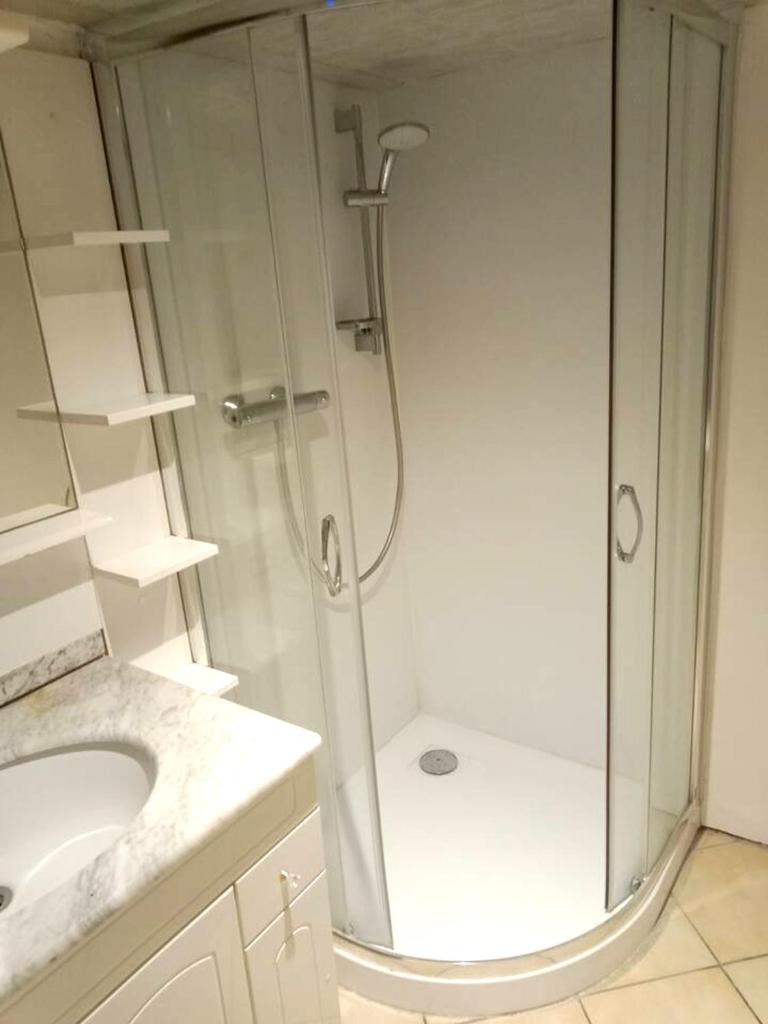 Appartement d'une chambre avec terrasse et wifi a Brives Charensac photo 4