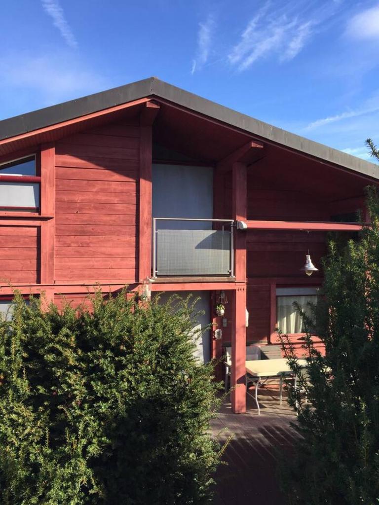 Chalet de 2 chambres avec terrasse et wifi a Viry photo 1