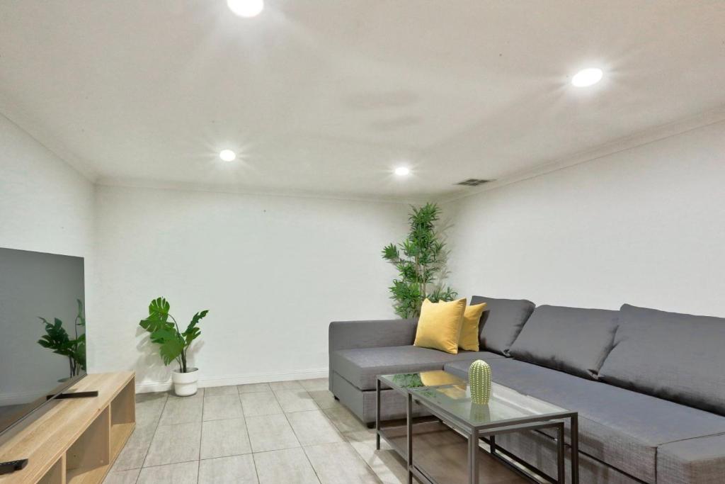 Good for Family 3 Bedroom House Darlinghurst with 2 E-Bikes Included photo 1
