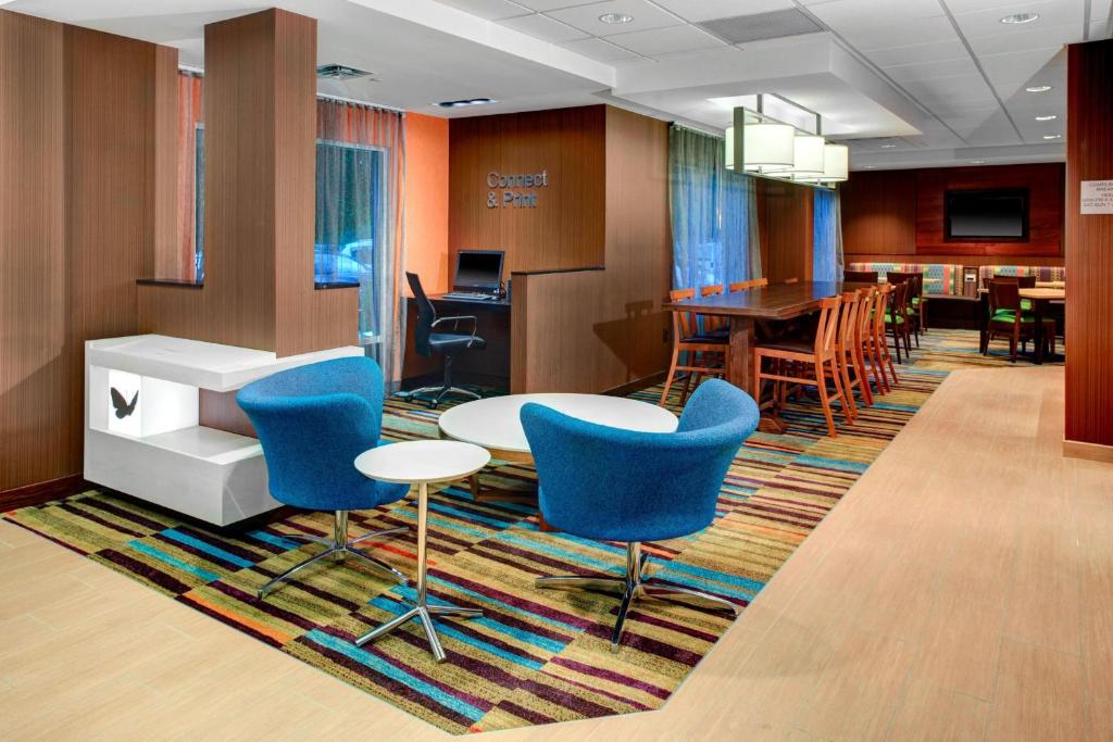 Fairfield Inn & Suites by Marriott Atlanta Alpharetta photo 3