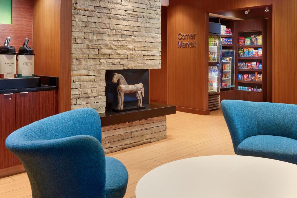 Fairfield Inn & Suites by Marriott Atlanta Alpharetta photo 4