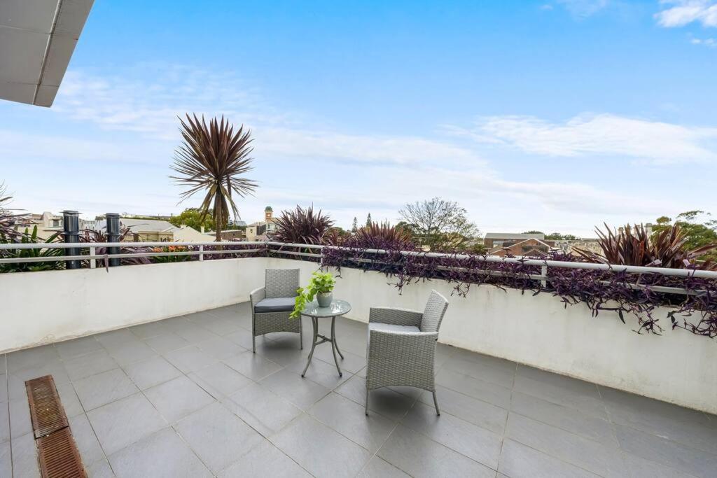 Rooftop 2 Bed Apt With Terrace at Newtown photo 3
