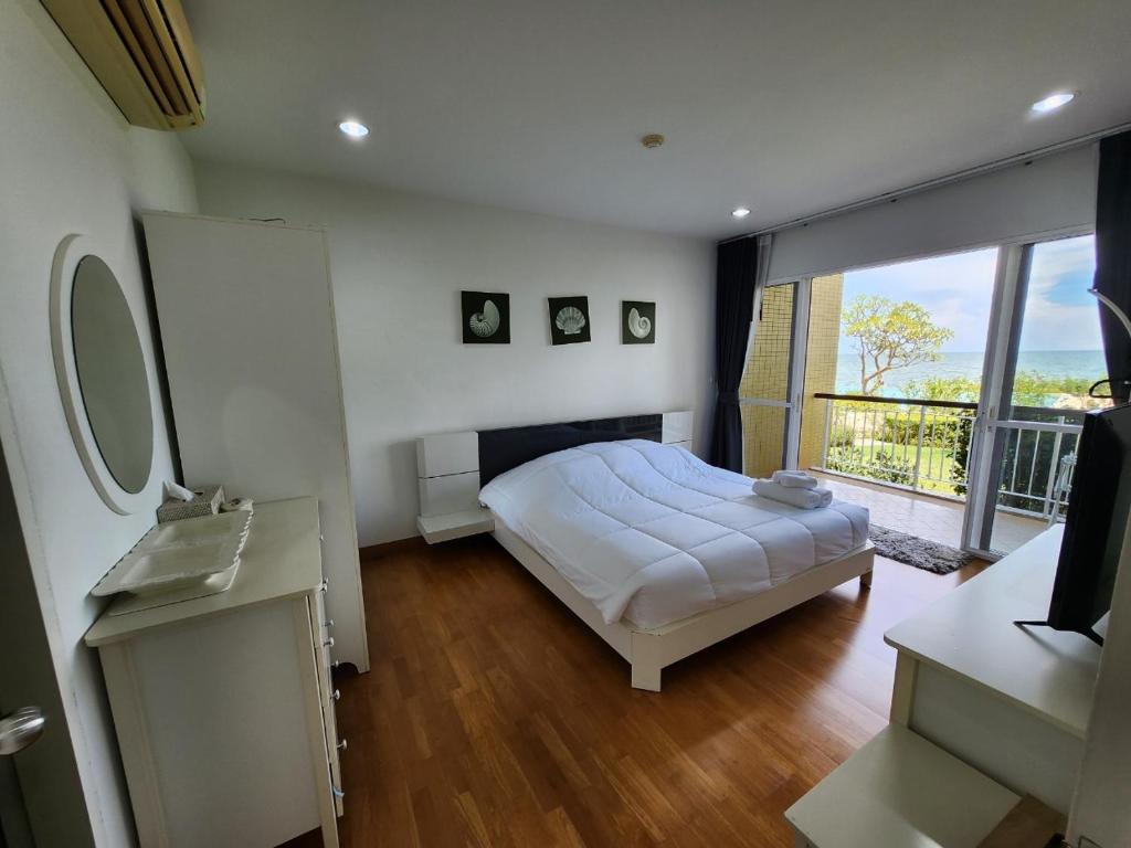 Baan Ploen Talay (บ้าน เพลินทะเล ชะอำ) photo 1