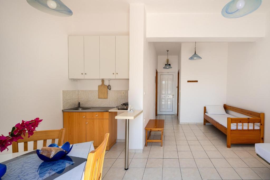 Alexis Apartments photo 2