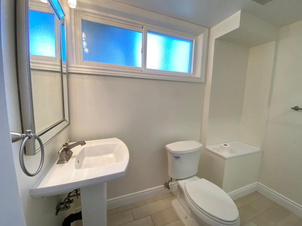 Entire Basement Apartment in Mississauga, Etobicoke