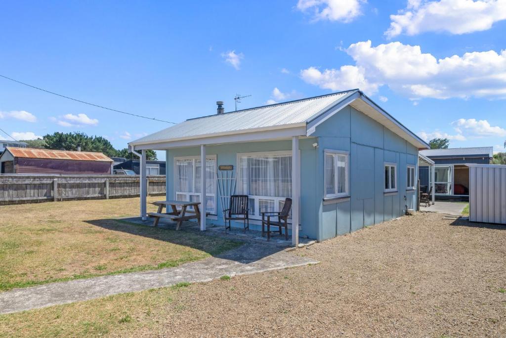 Witsend - Foxton Beach Holiday Home photo 1